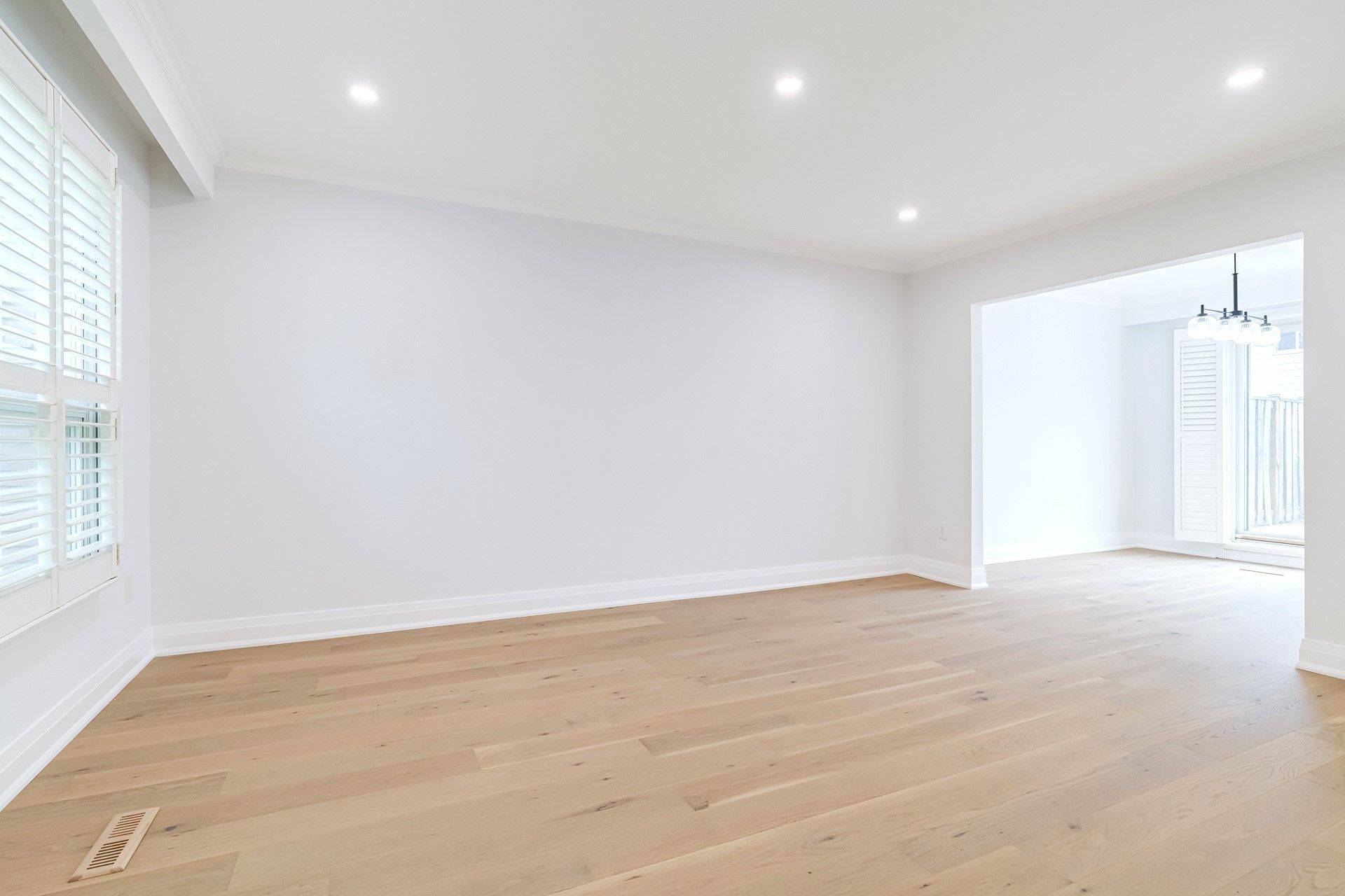 Burlington, ON L7L 1E1,5475 Lakeshore RD #4