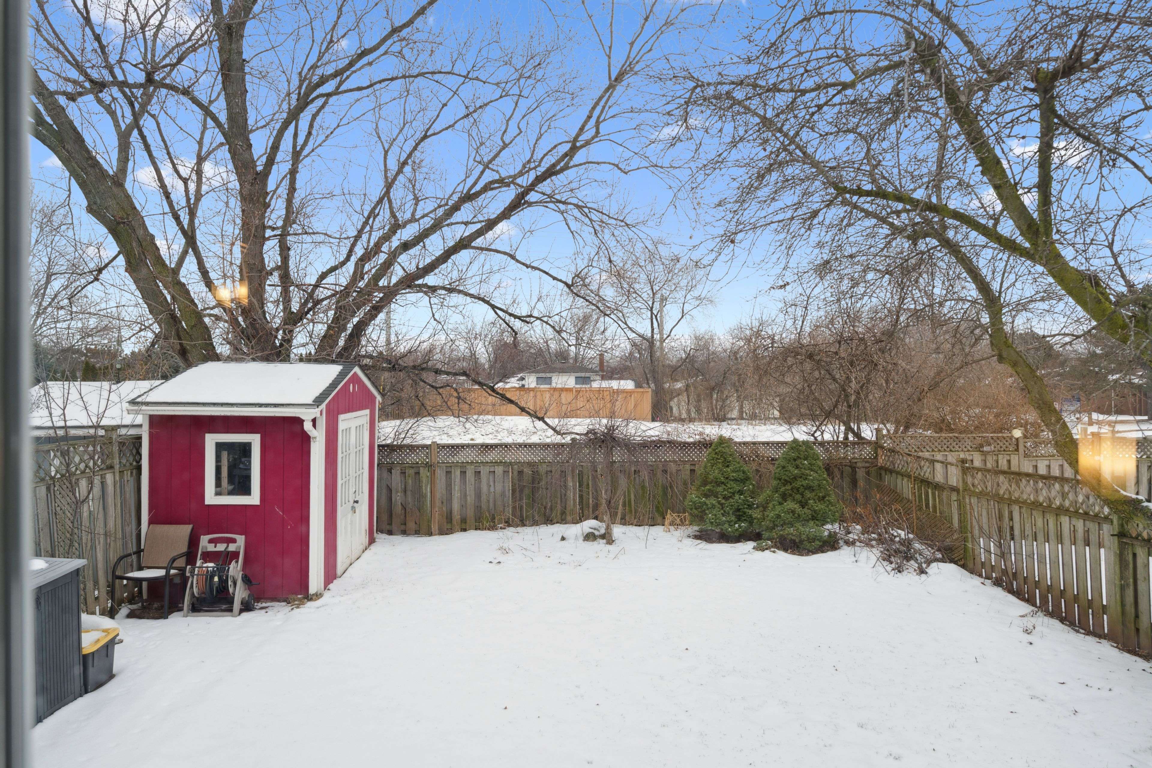 Burlington, ON L7L 2N8,637 Lomond CRES