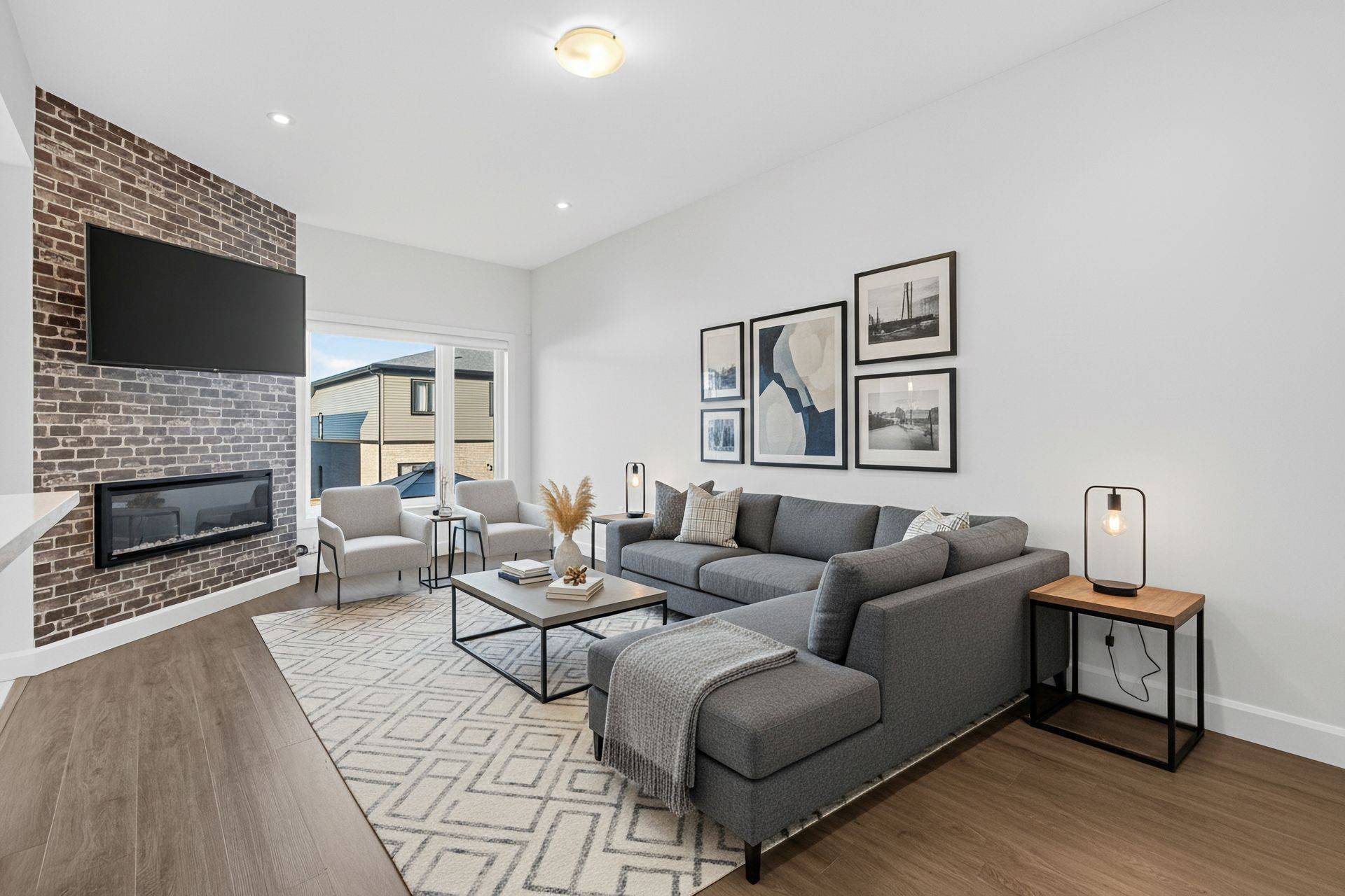 Hamilton, ON L9C 0E7,47 BENSLEY LN