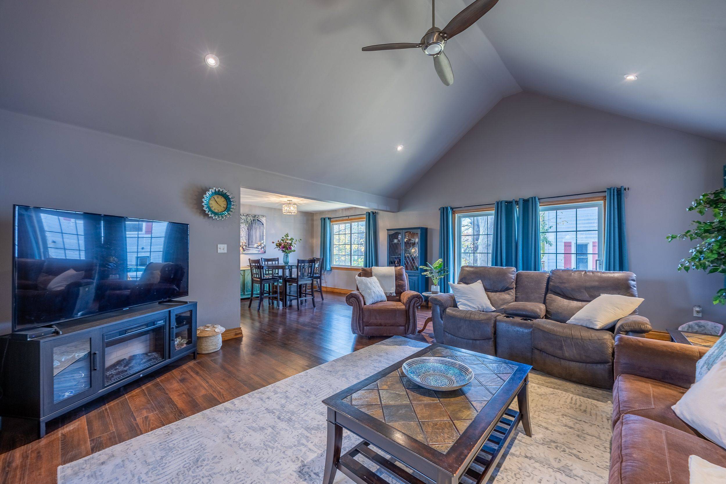 Norfolk, ON N0E 1M0,16 Chestnut ST