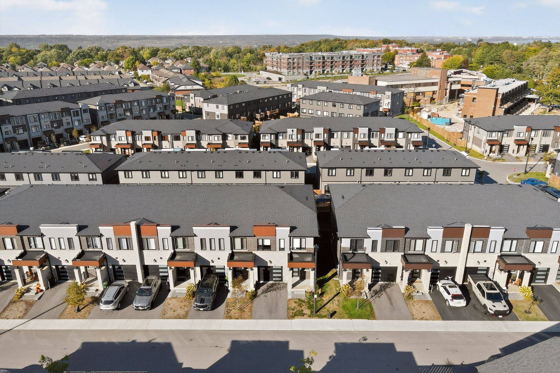 Hamilton, ON L9C 0E7,47 BENSLEY LN