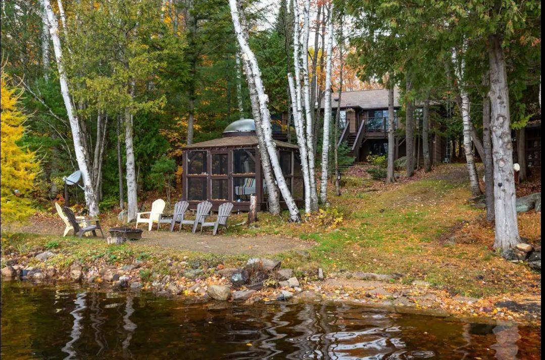 Lake Of Bays, ON P1J 2J3,275 North Menominee Lk RD
