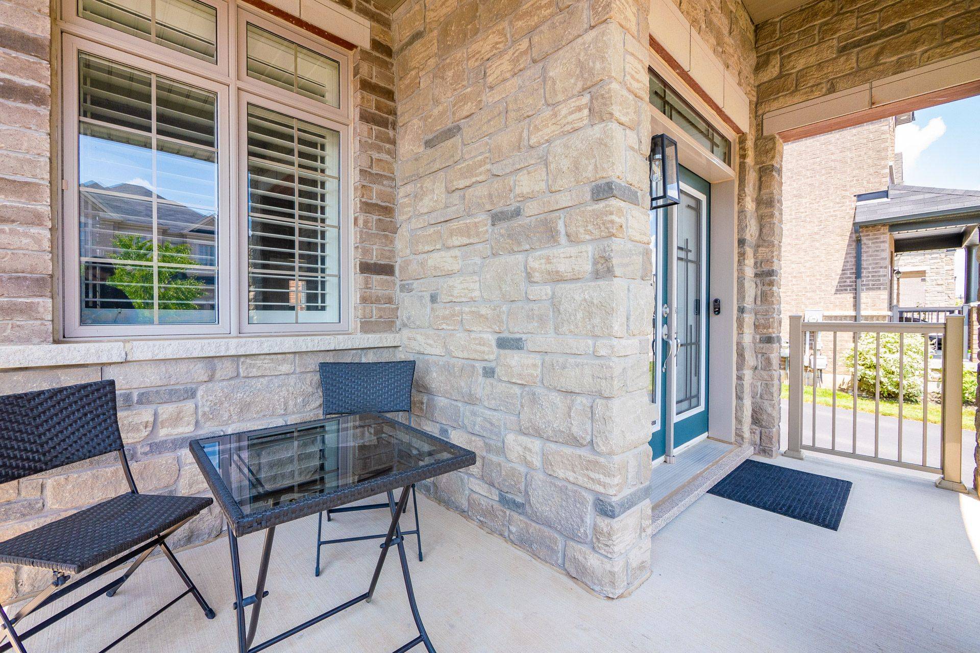 Hamilton, ON L8B 1W7,107 Avanti CRES