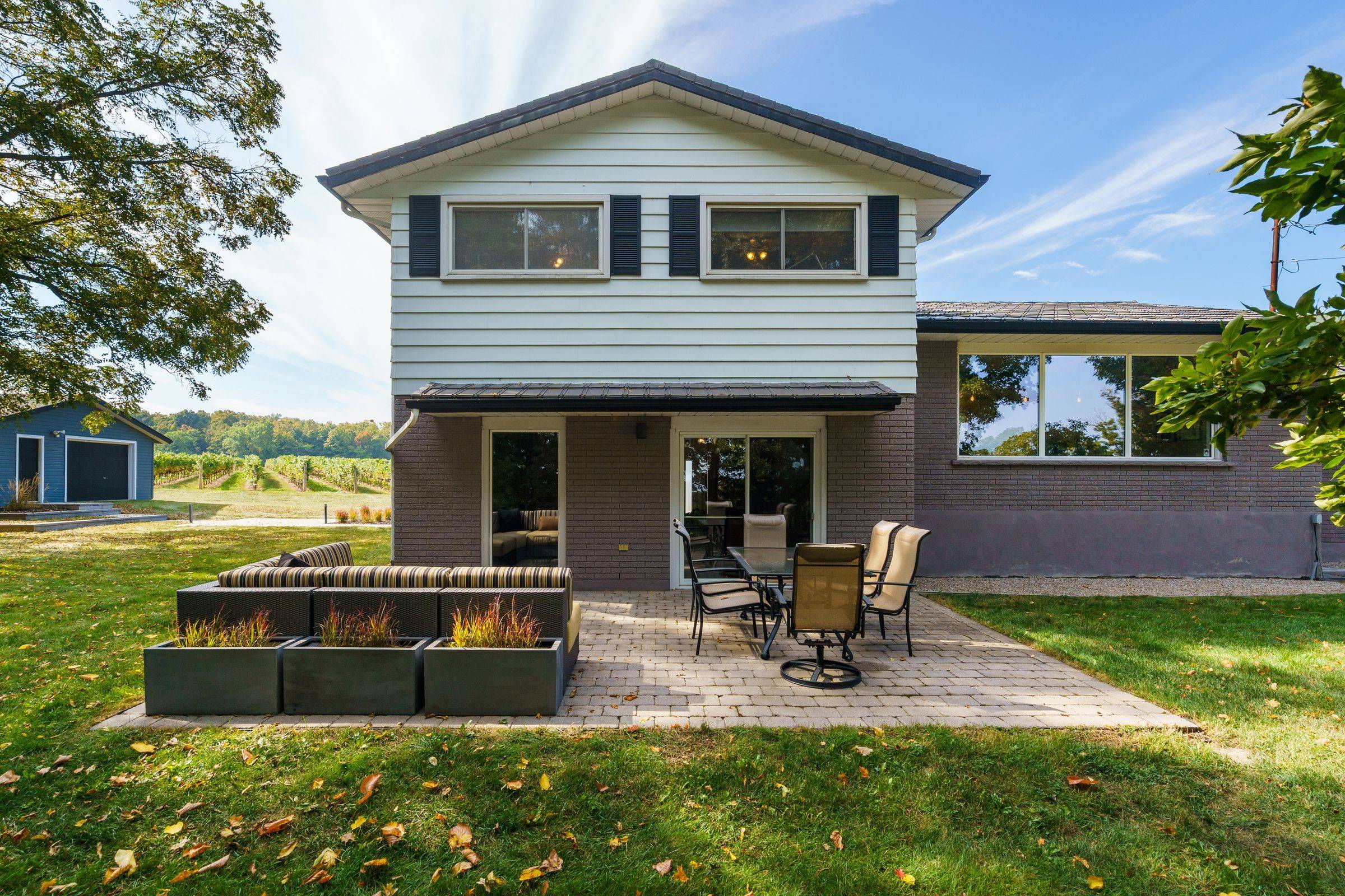 Lincoln, ON L0R 1B2,4373 Thirty RD