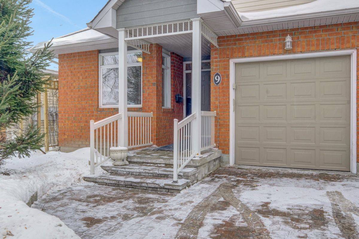 Alta Vista And Area, ON K1H 1B4,1240 Kilborn PL #9