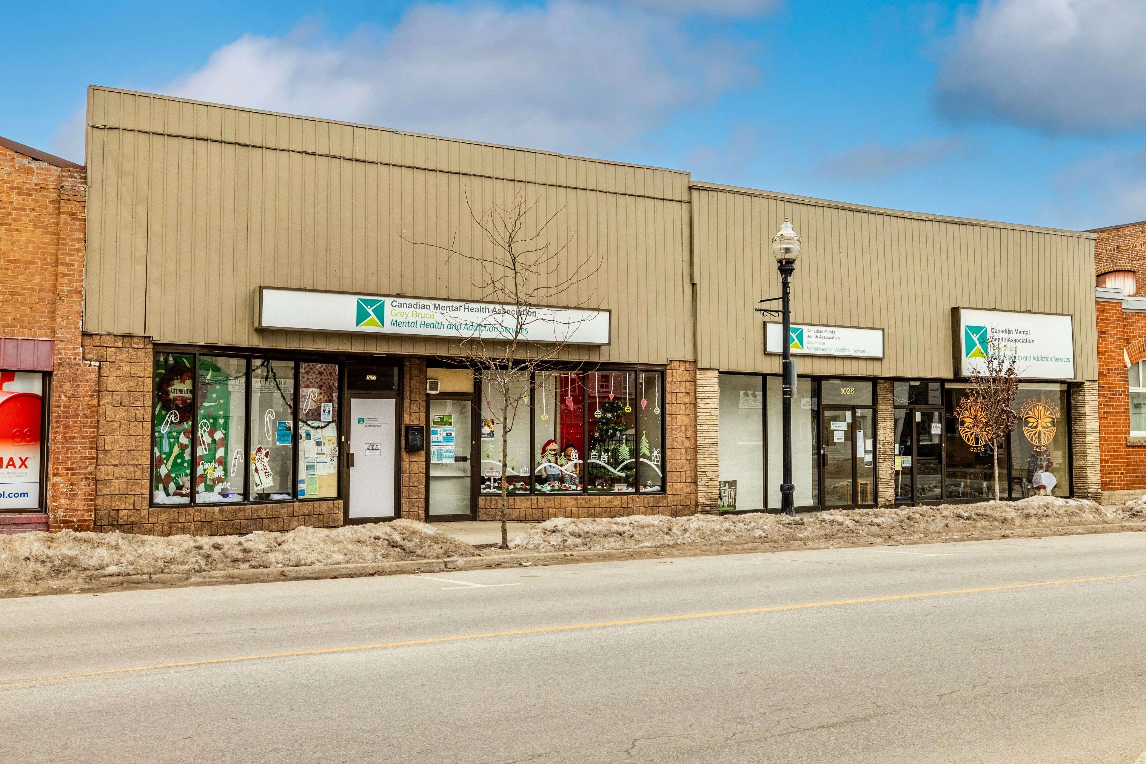 Owen Sound, ON N4K 2H7,1024 2nd AVE E