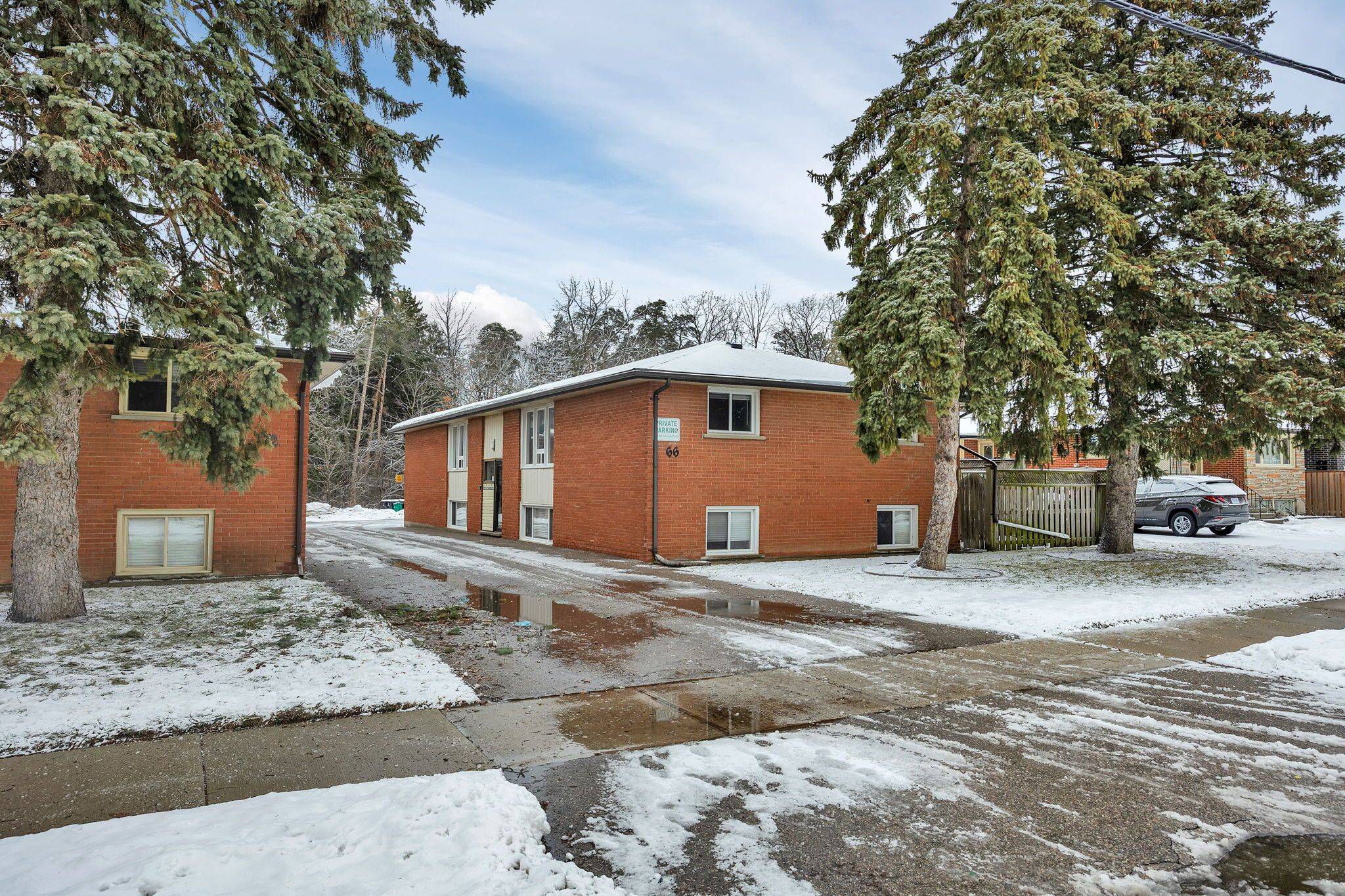Kitchener, ON N2M 4N2,66 Barbara CRES