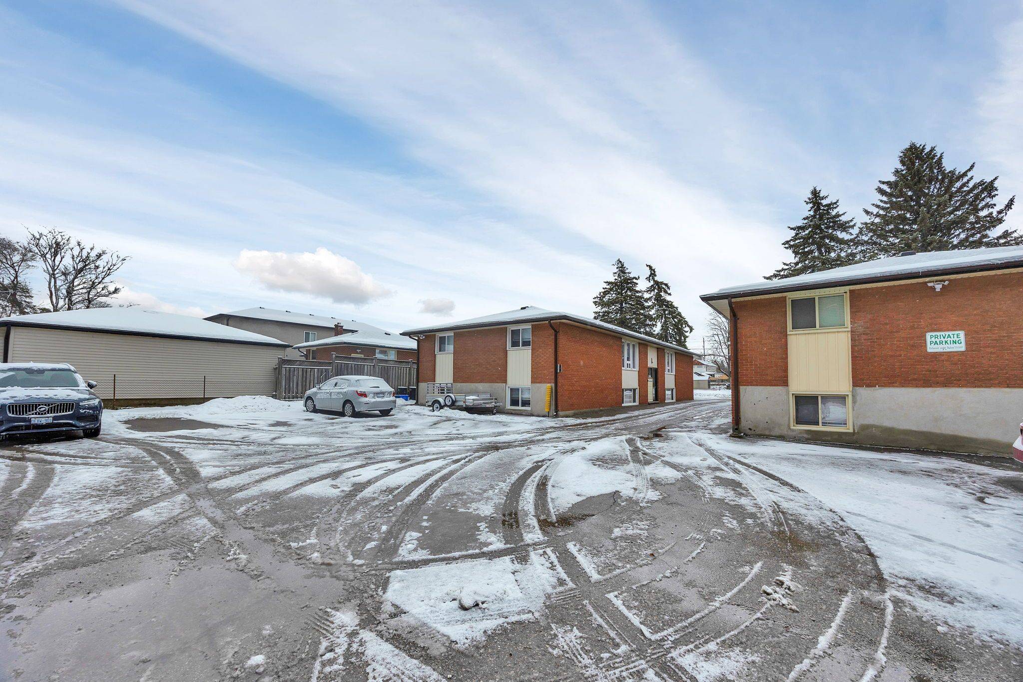 Kitchener, ON N2M 4N2,66 Barbara CRES