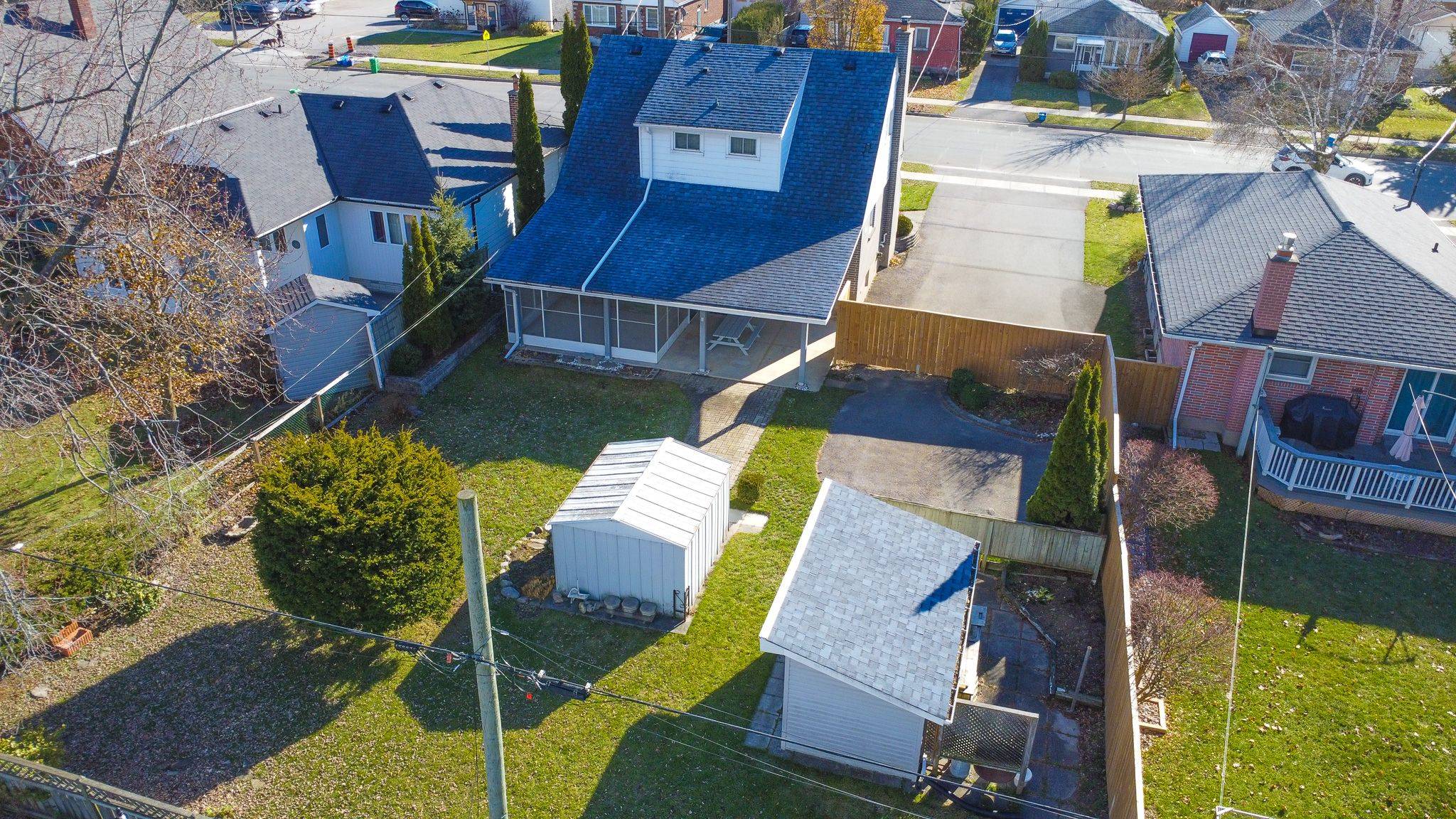 Peterborough, ON K9J 3Z8,636 Cameron ST