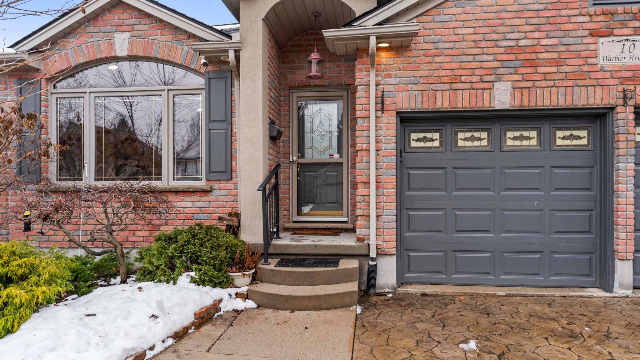 St. Thomas, ON N5R 6J4,10 WARBLER HTS