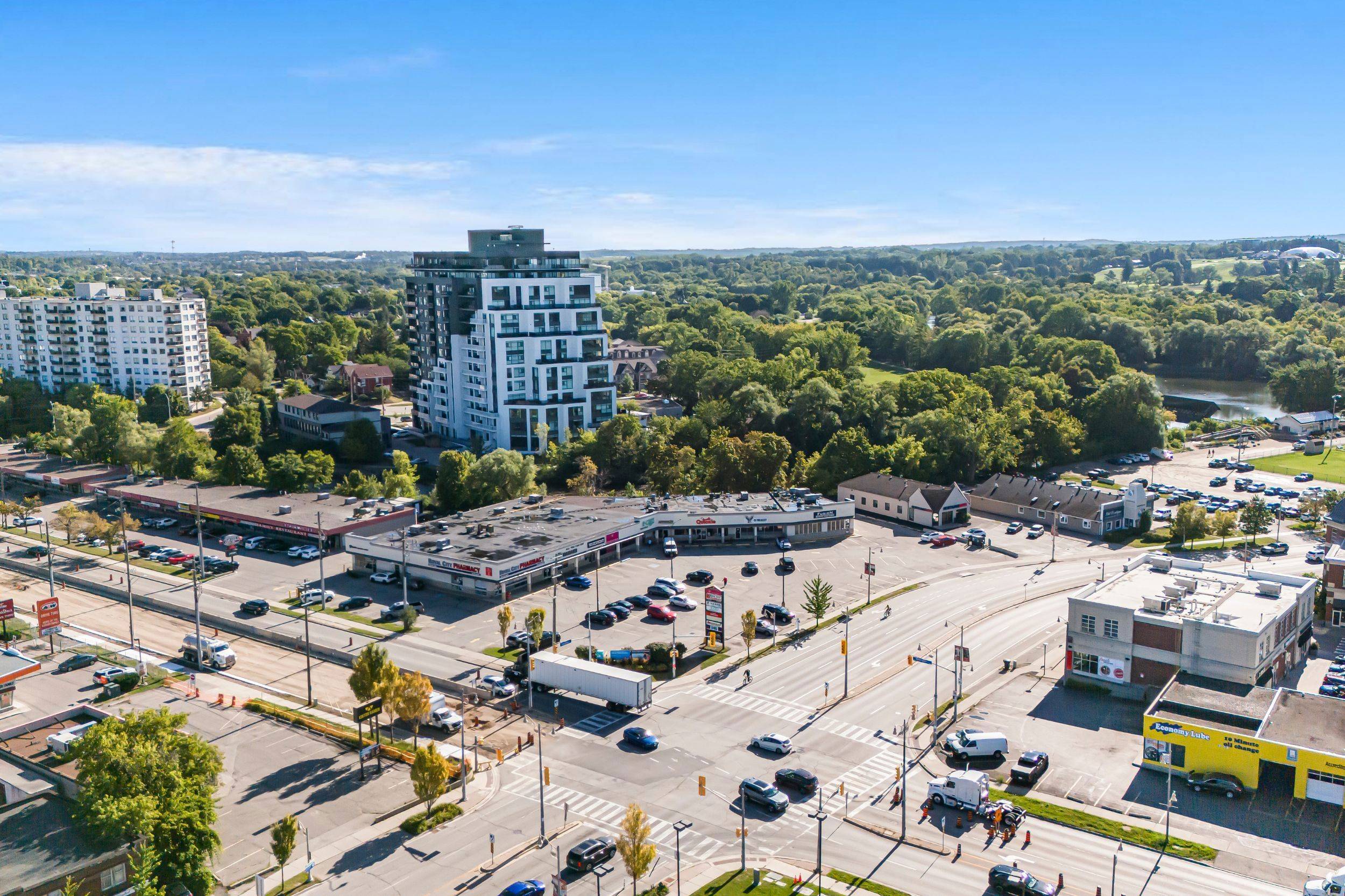 Guelph, ON N1H 4H6,92 Gordon ST