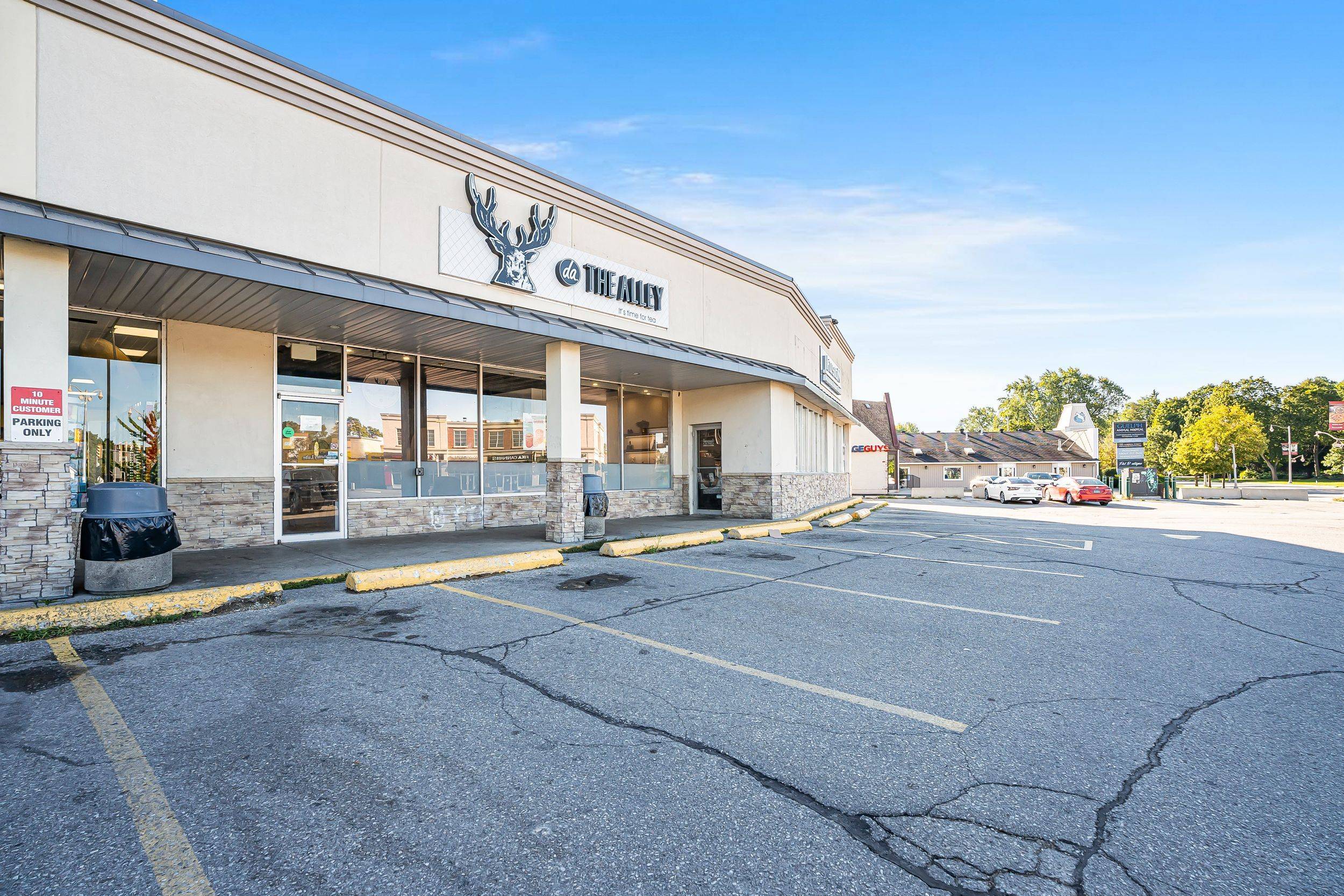 Guelph, ON N1H 4H6,92 Gordon ST