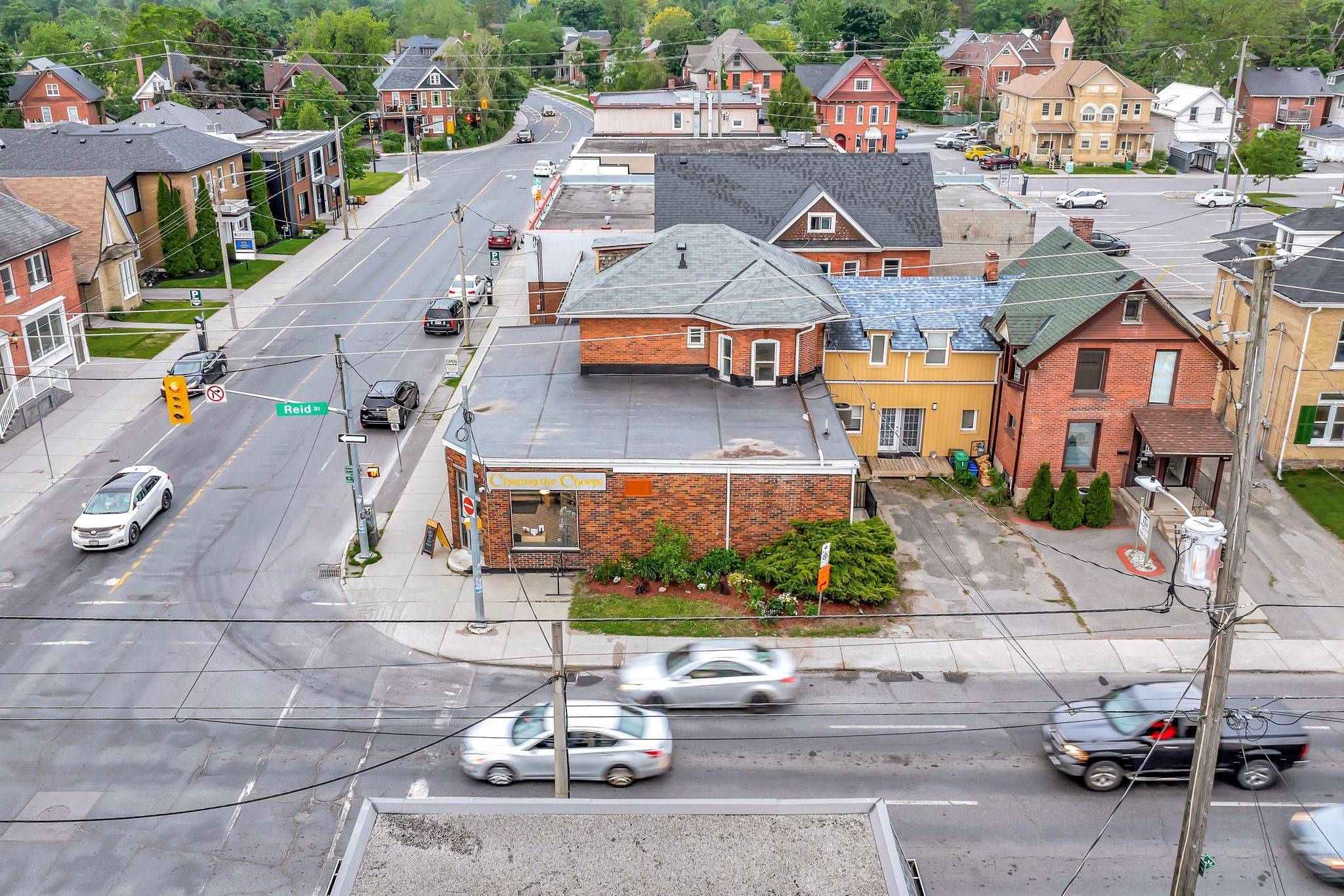 Peterborough, ON K9J 2V9,330-334 Charlotte ST W