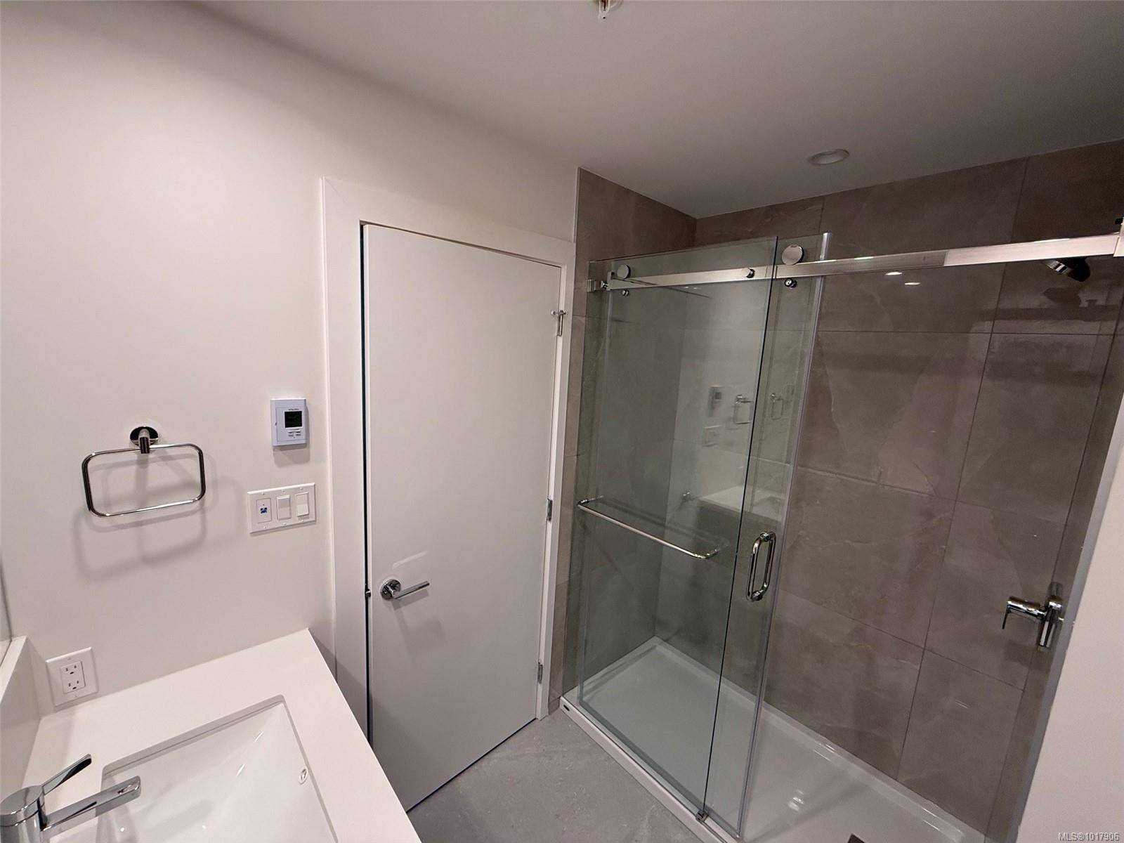 Nanaimo, BC V9V 1W4,6320 Sentinal Dr #505