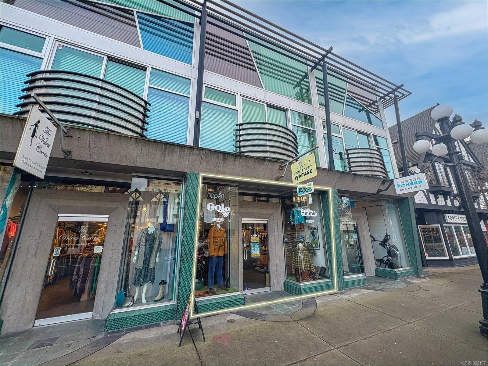 Victoria, BC V8V 3K5,1033 Fort St