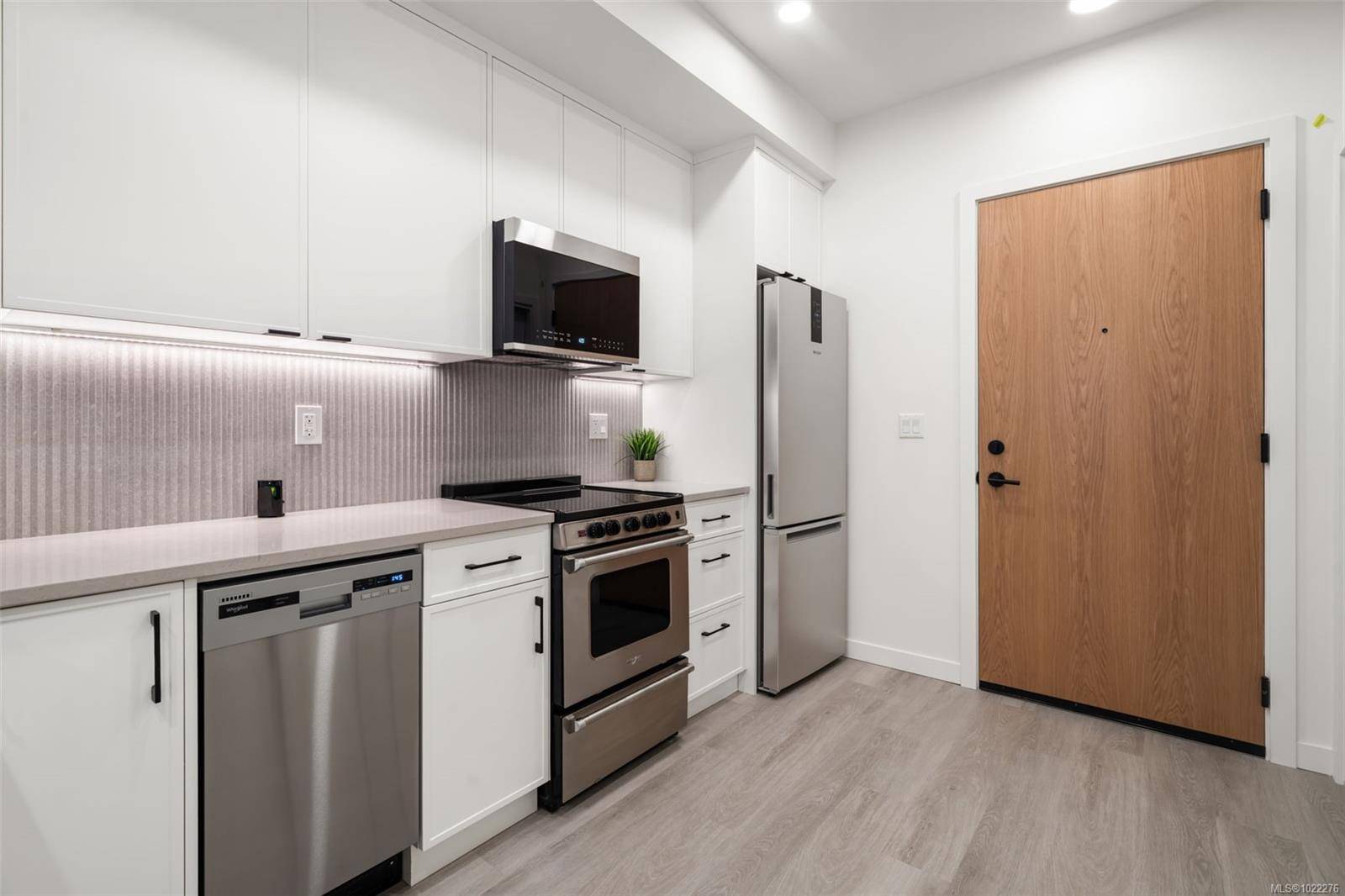 Esquimalt, BC V9A 0L3,610 Lampson Rd #208