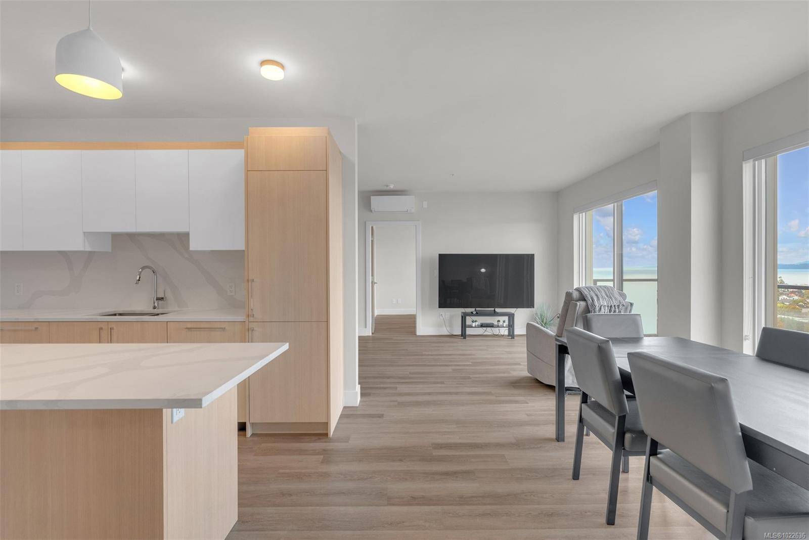 Esquimalt, BC V9A 2N7,622 Admirals Rd #1009