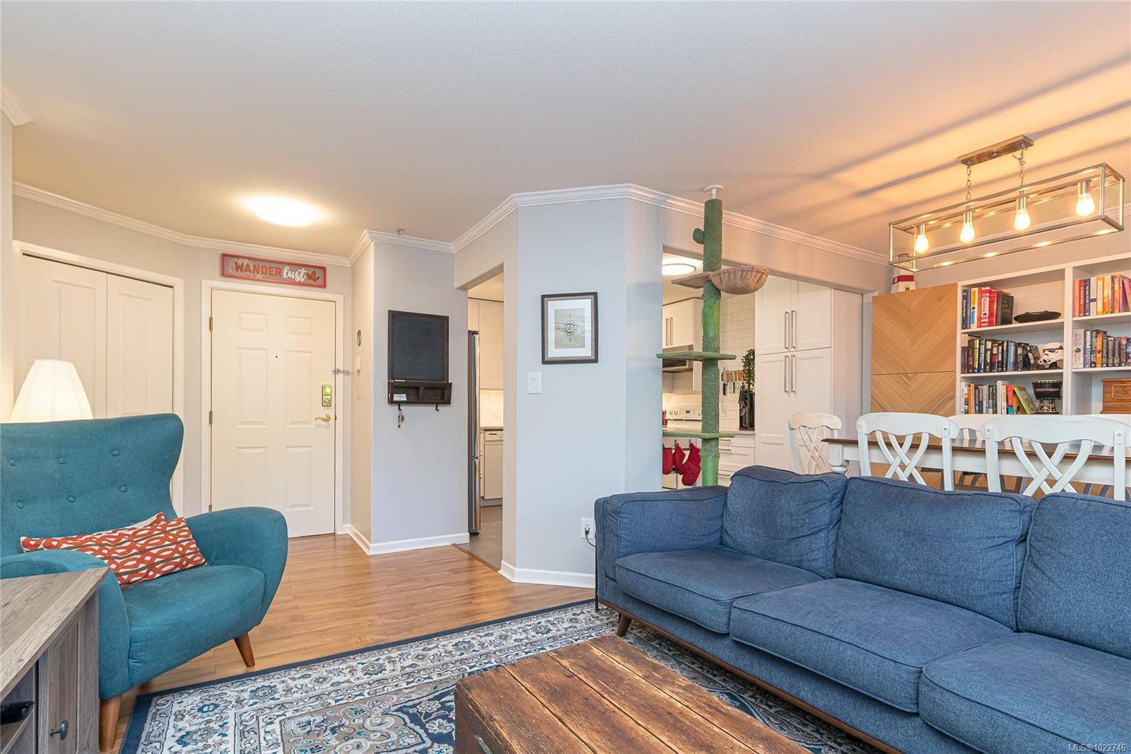 Victoria, BC V9A 7M6,27 Songhees Rd #107