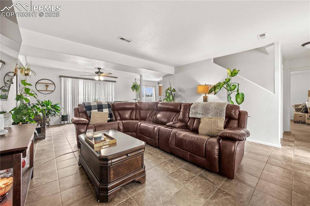 Pueblo, CO 81005,5326 Red Cedar CT