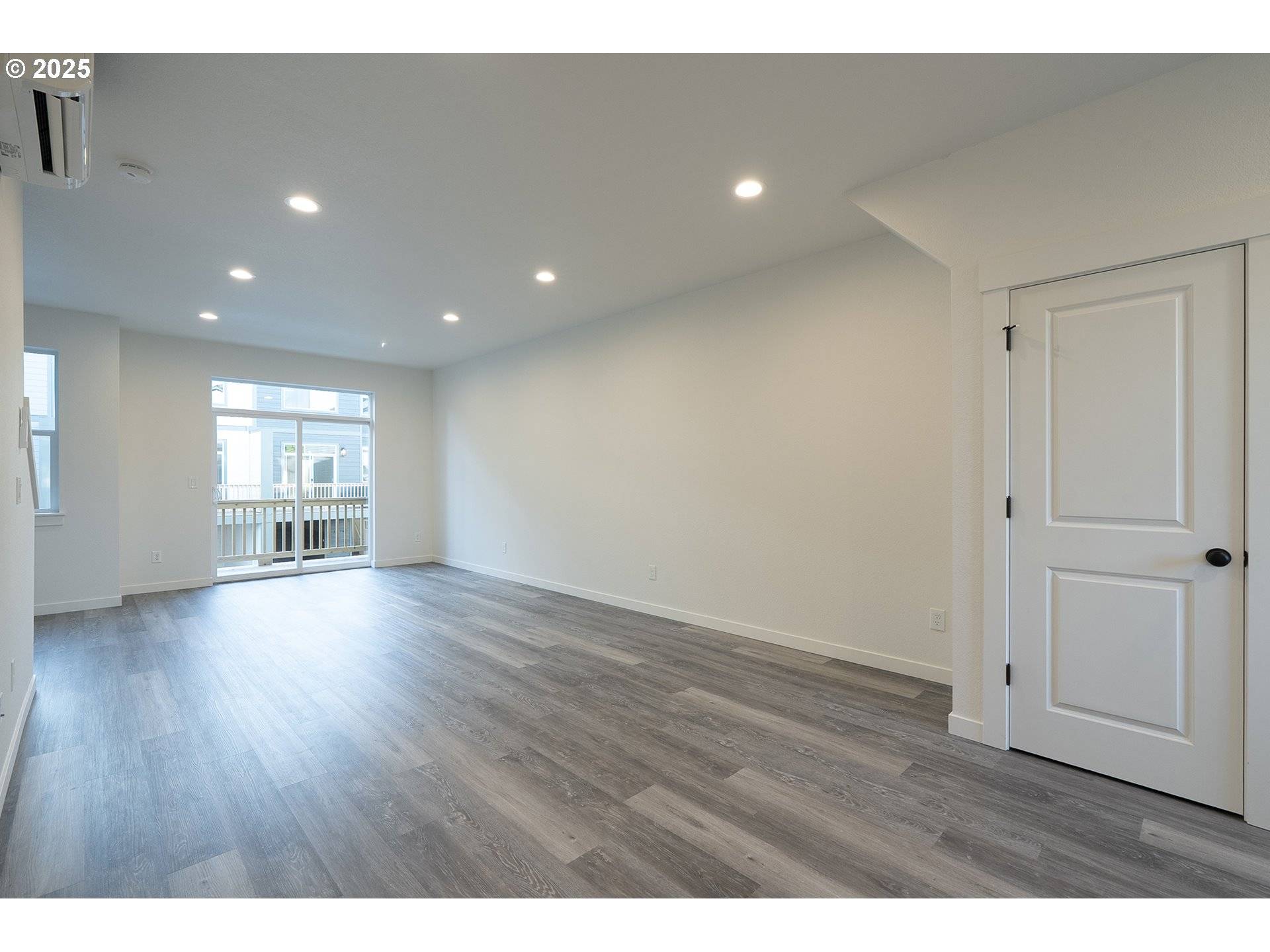 Portland, OR 97216,11191 SE STARK ST