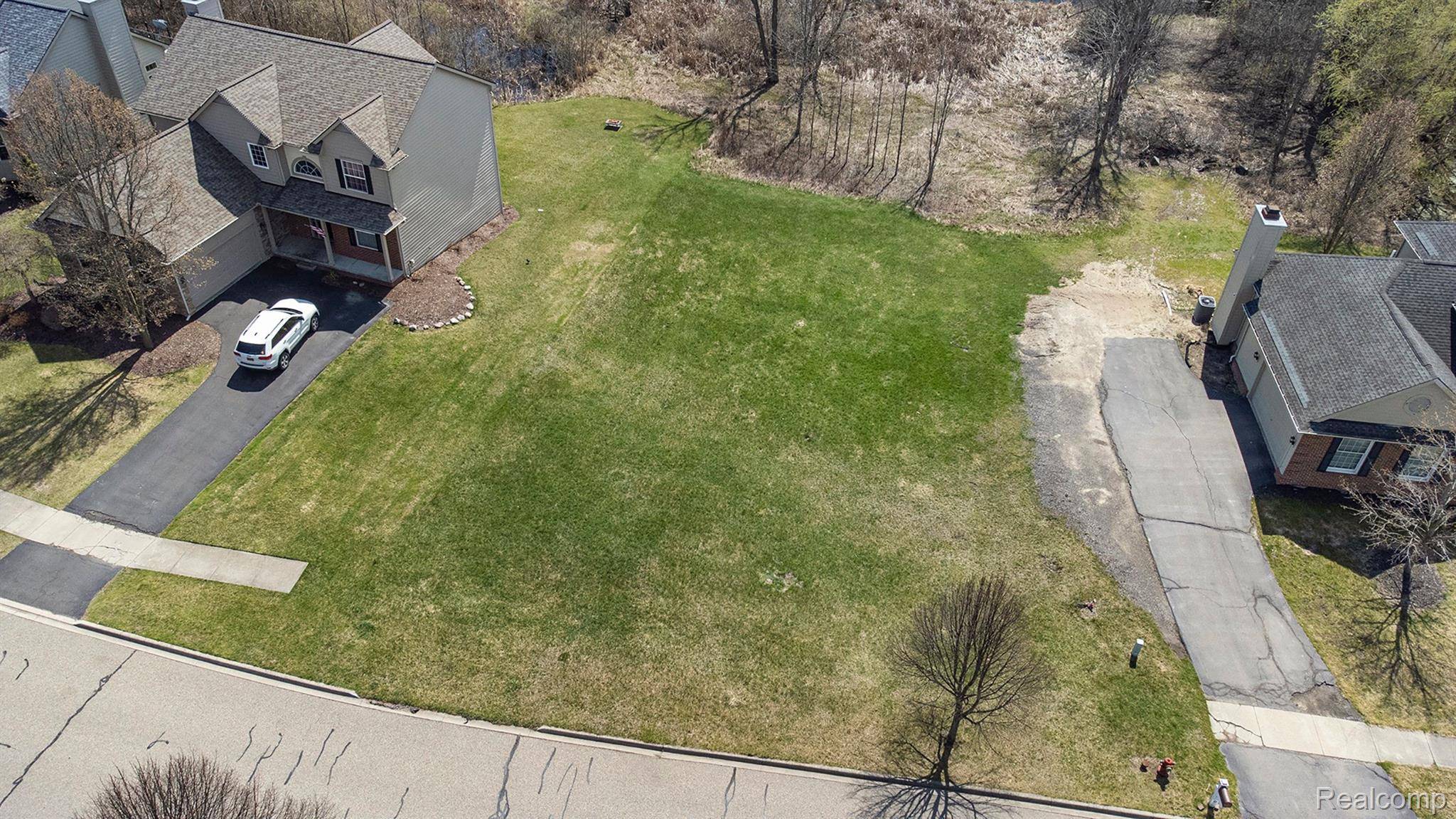 Grand Blanc, MI 48439,5808 WOODFIELD Pkwy