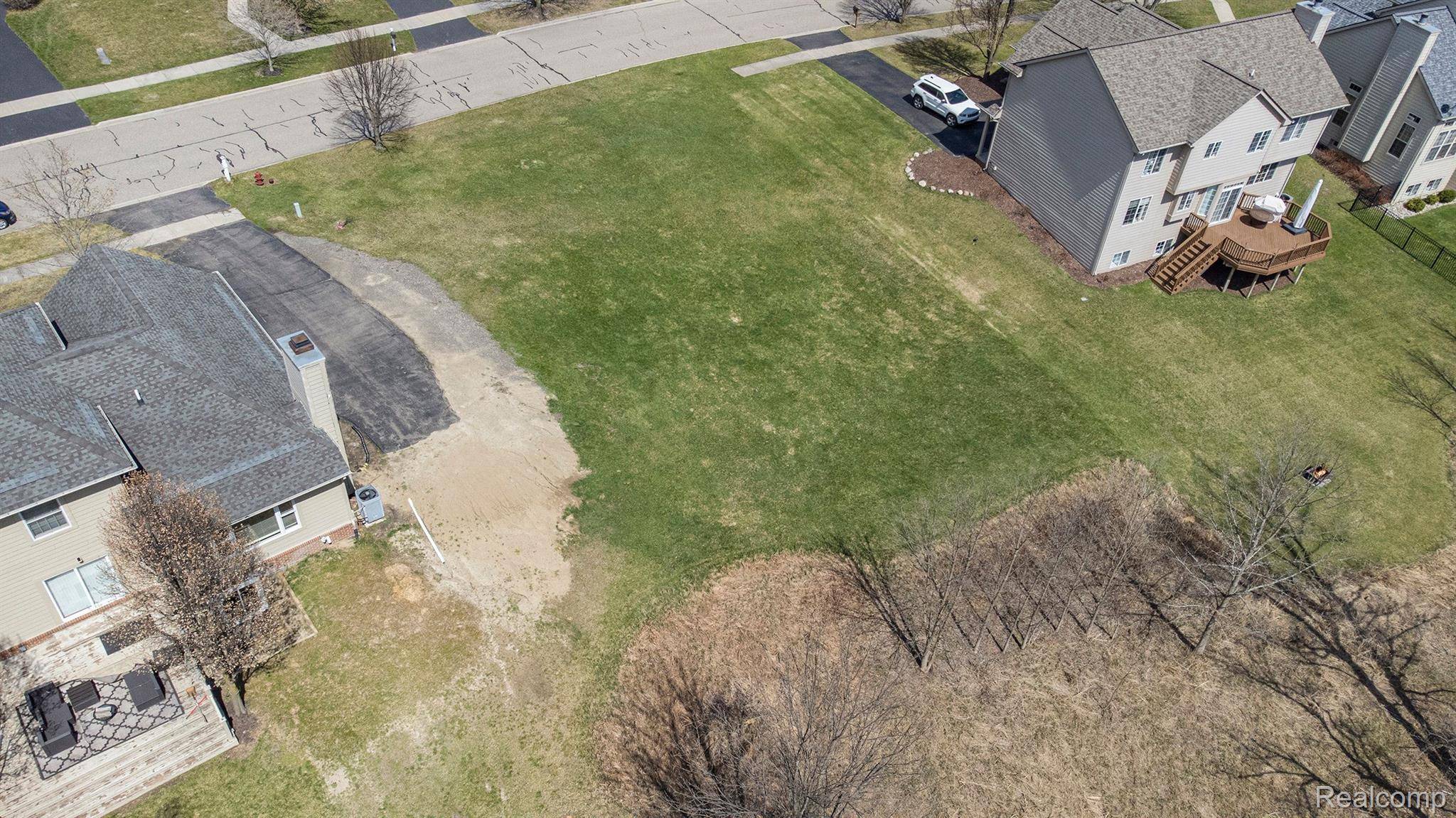 Grand Blanc, MI 48439,5808 WOODFIELD Pkwy