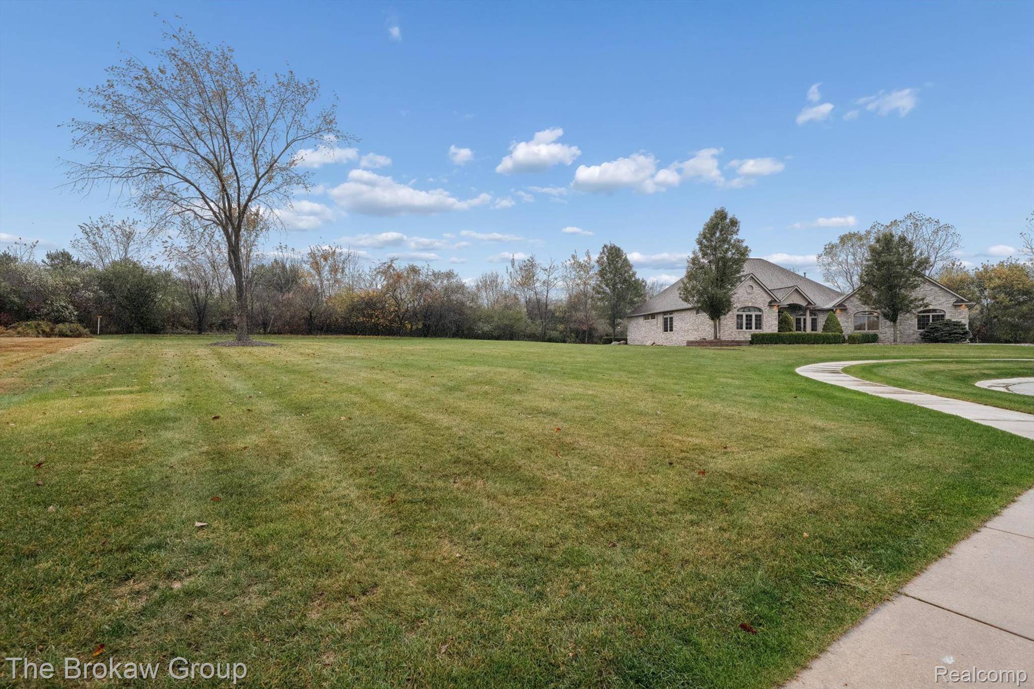 Davison, MI 48423,9398 Highland CT