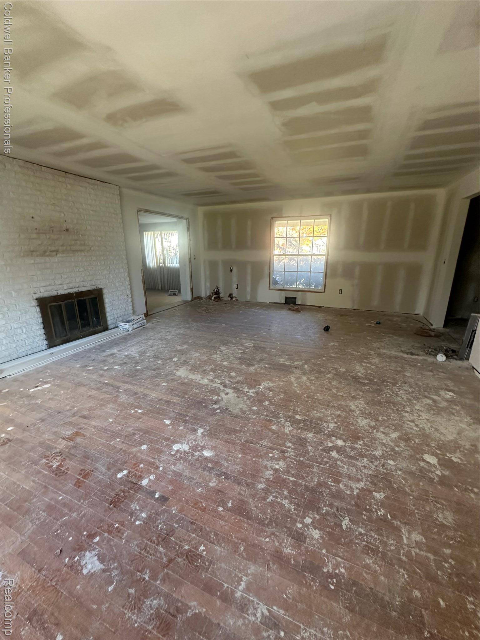 Southfield, MI 48076,29585 Woodhaven LN