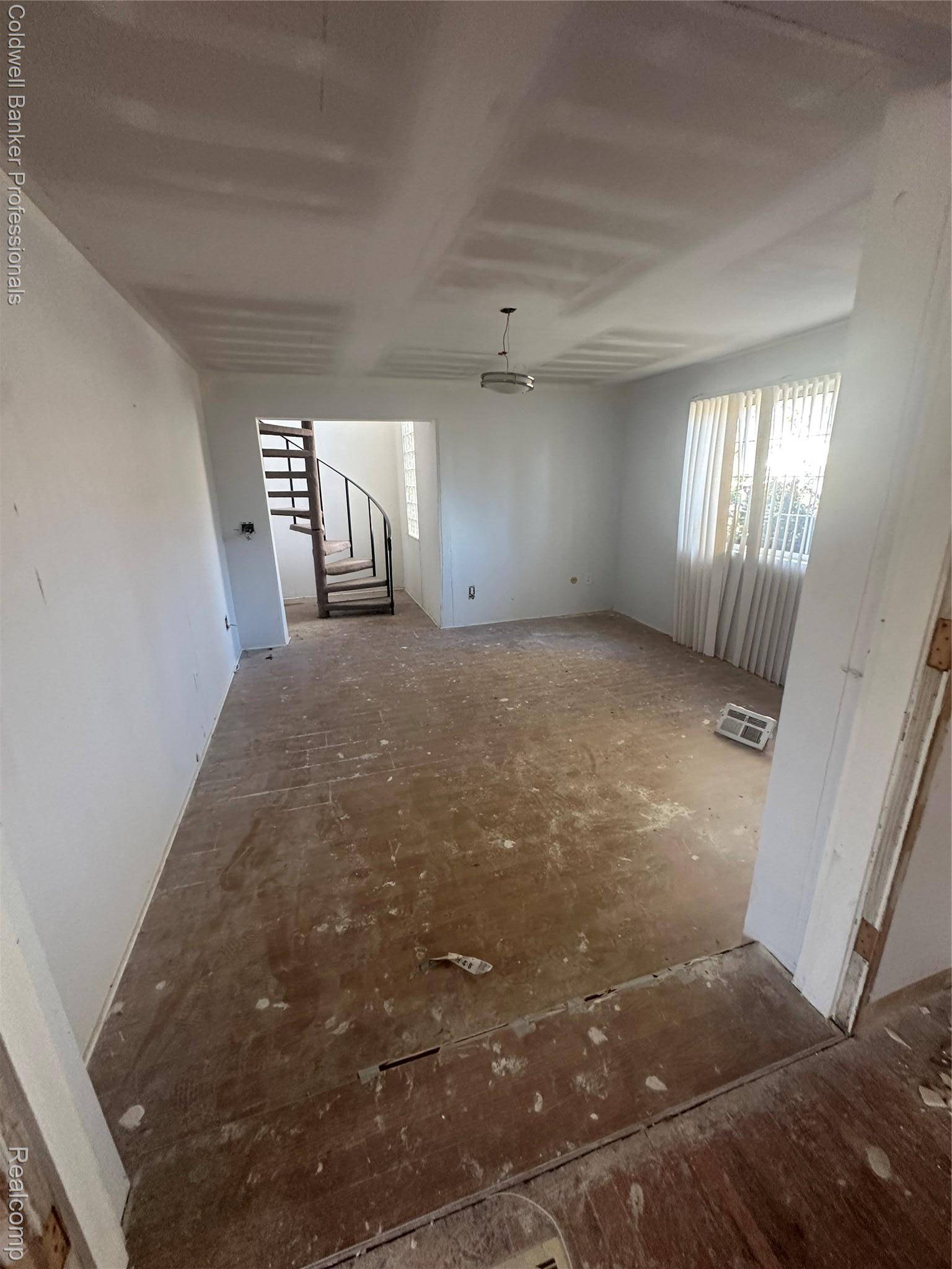 Southfield, MI 48076,29585 Woodhaven LN