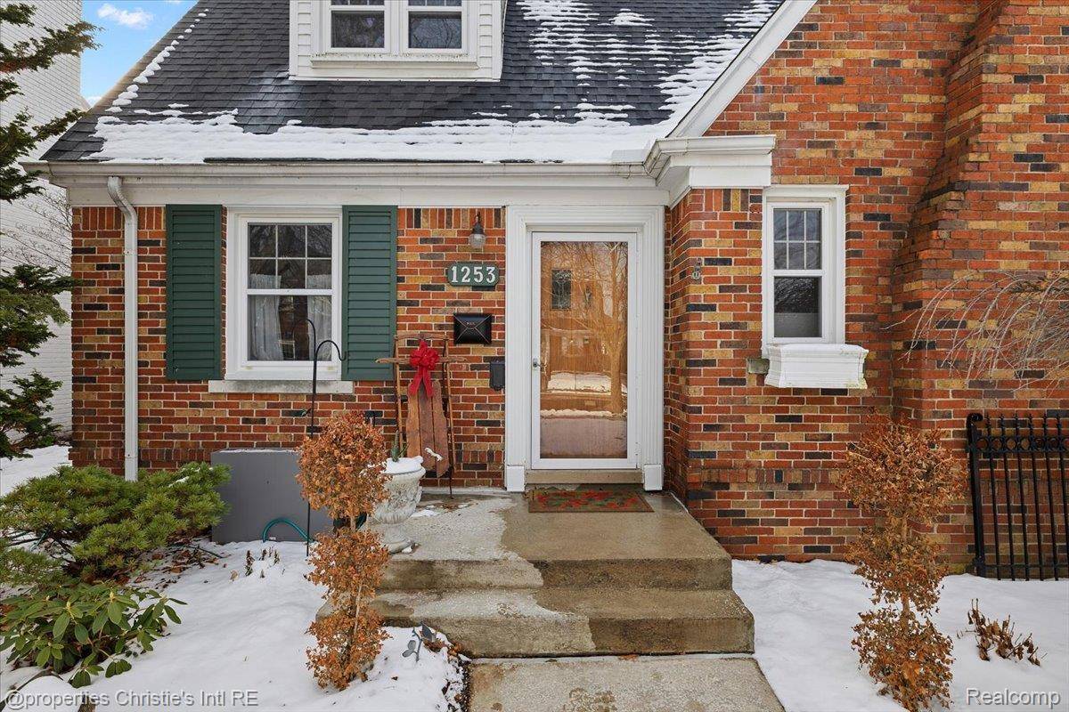 Grosse Pointe Park, MI 48230,1253 Grayton ST