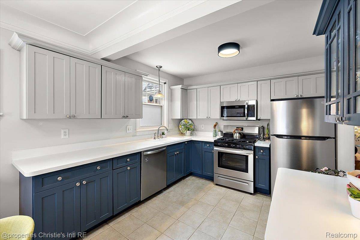 Grosse Pointe Park, MI 48230,1253 Grayton ST