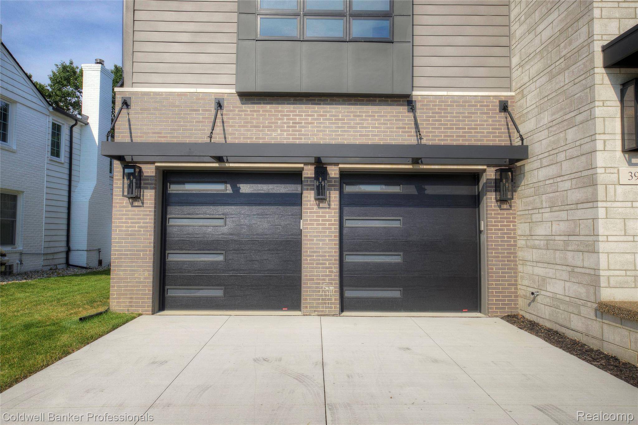 Birmingham, MI 48009,394 S Glenhurst DR