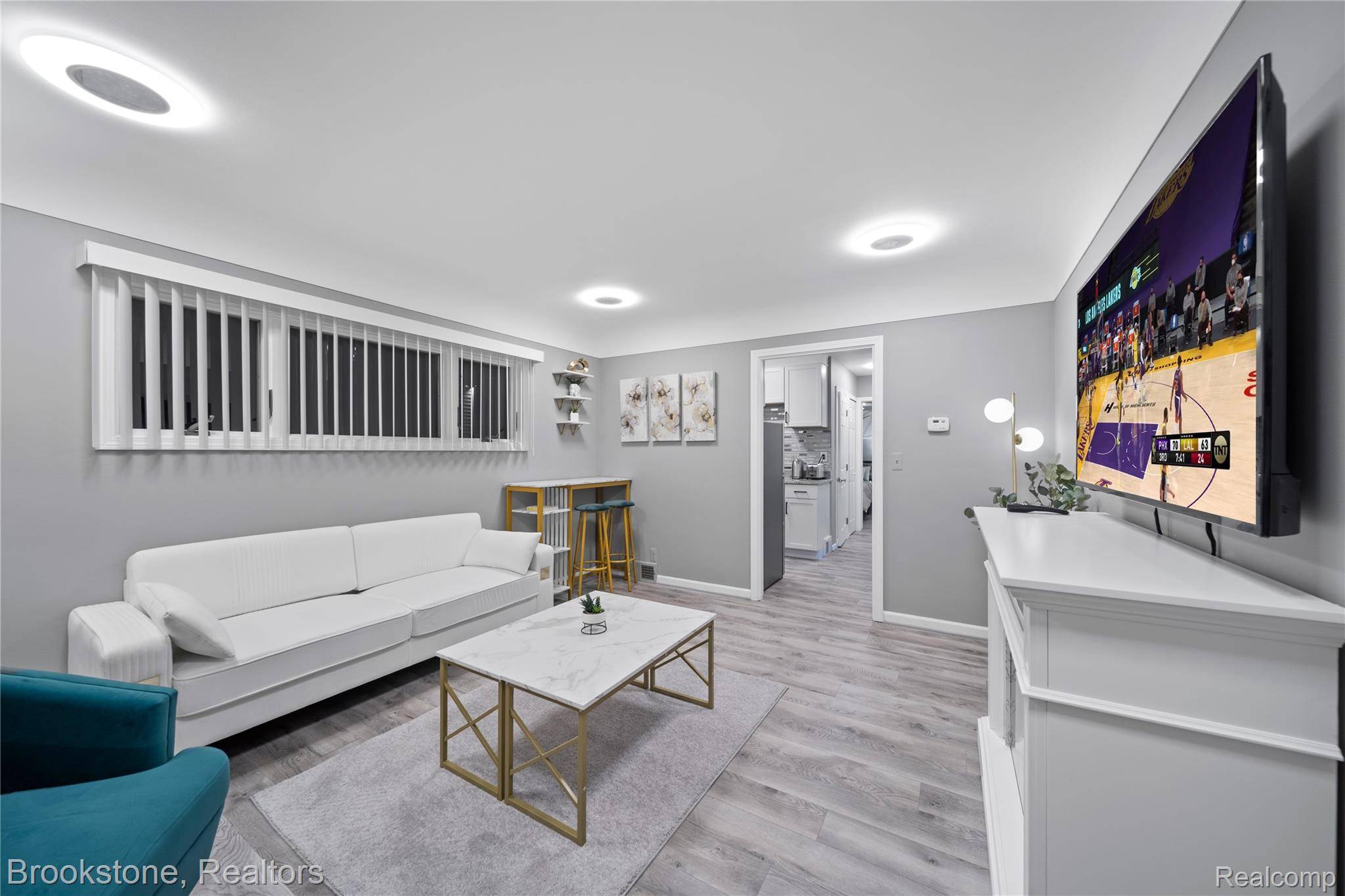 Rochester, MI 48307,141 FERNDALE AVE