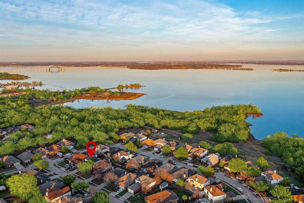 Lake Dallas, TX 75065,808 Lake Bridge Drive