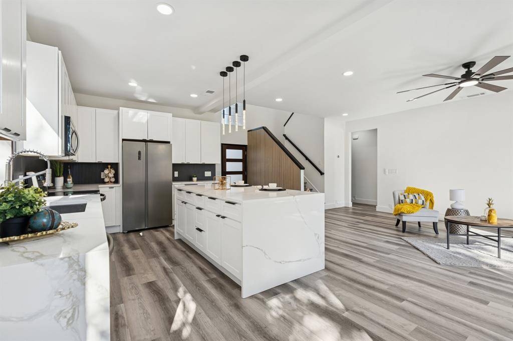 Lake Dallas, TX 75065,808 Lake Bridge Drive