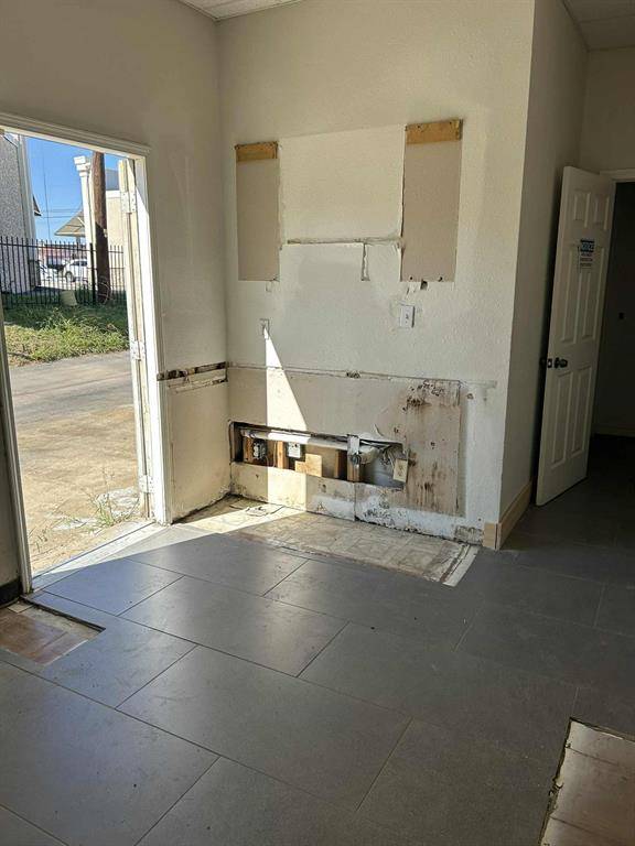 Wylie, TX 75098,701 N Highway 78 #H & I