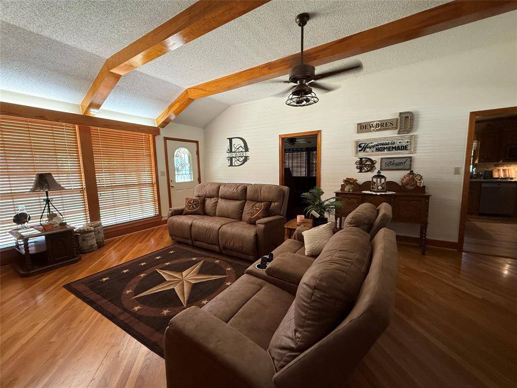 Comanche, TX 76442,908 N Austin