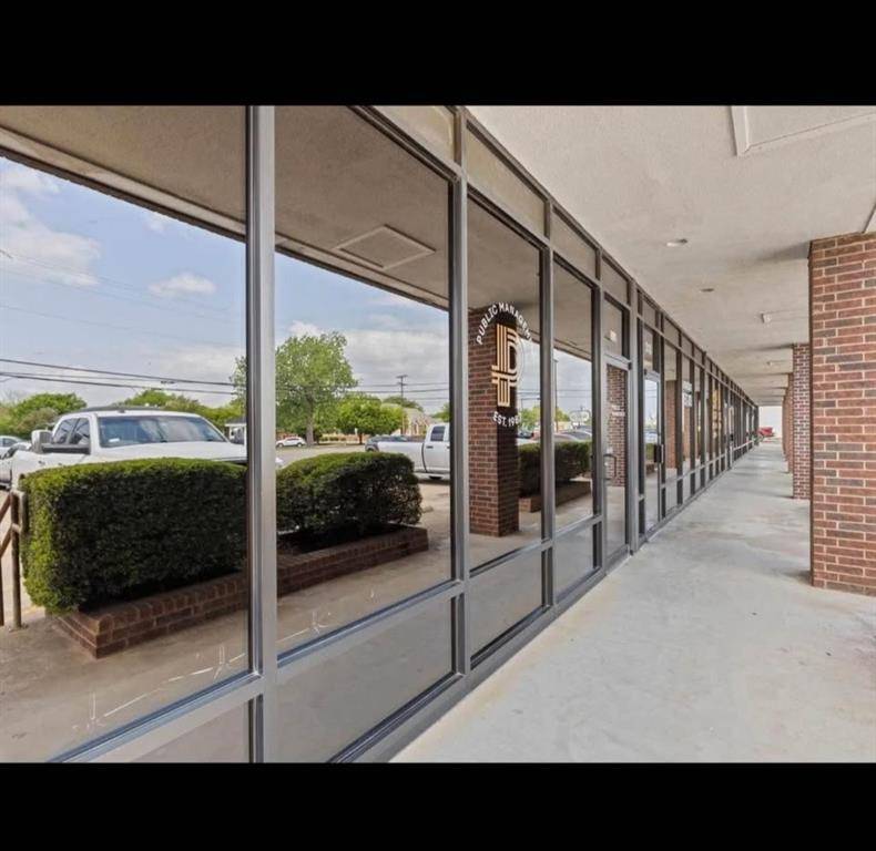Granbury, TX 76048,300 S Morgan Street #302
