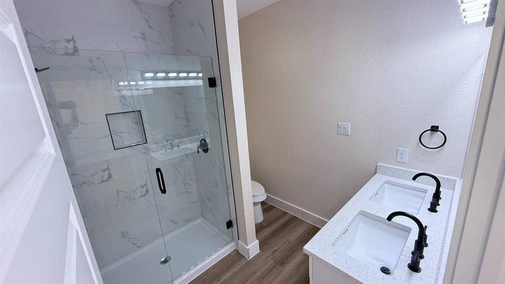 Granbury, TX 76048,2615 Creekview Drive