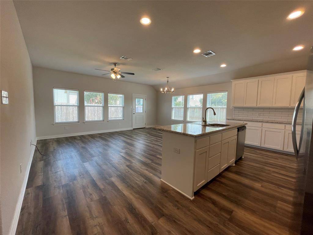 Cleburne, TX 76033,206 S Nolan River Road #6