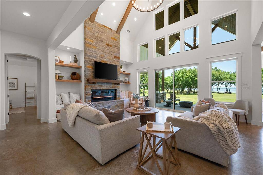 Kerens, TX 75144,11077 S US HIGHWAY 287 #1