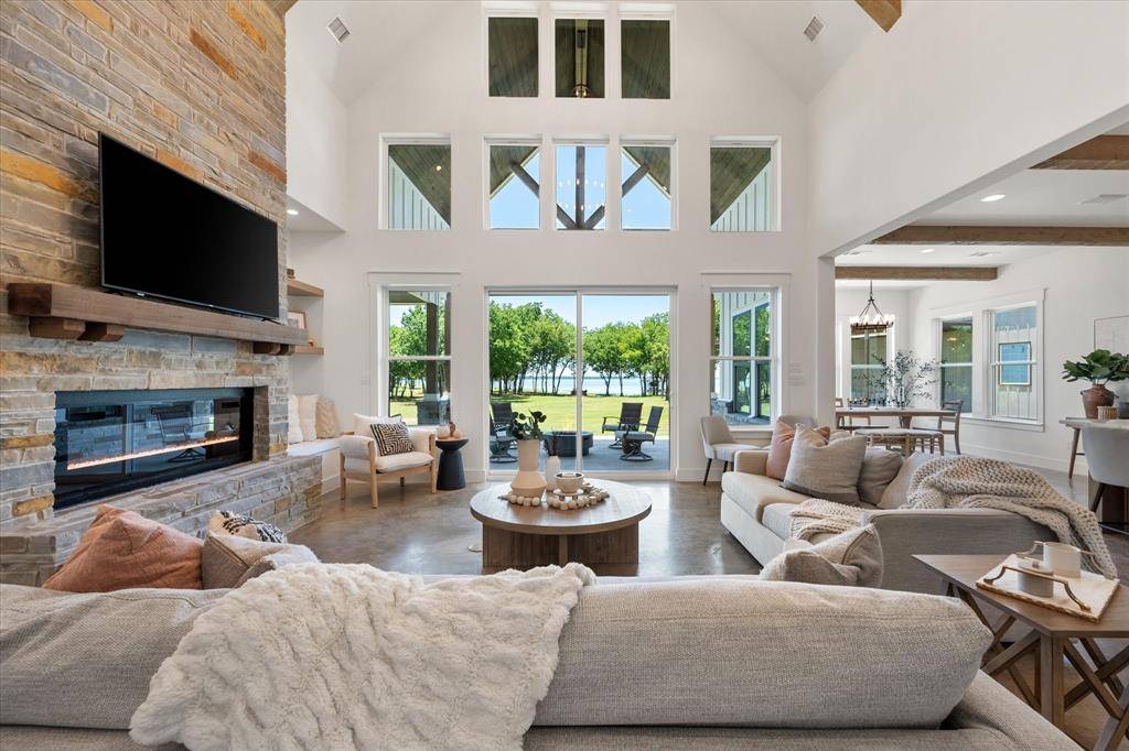 Kerens, TX 75144,11077 S US HIGHWAY 287 #1