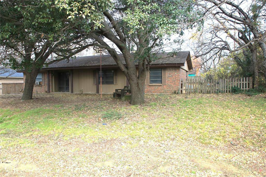 Lake Dallas, TX 75065,611 Cain Street