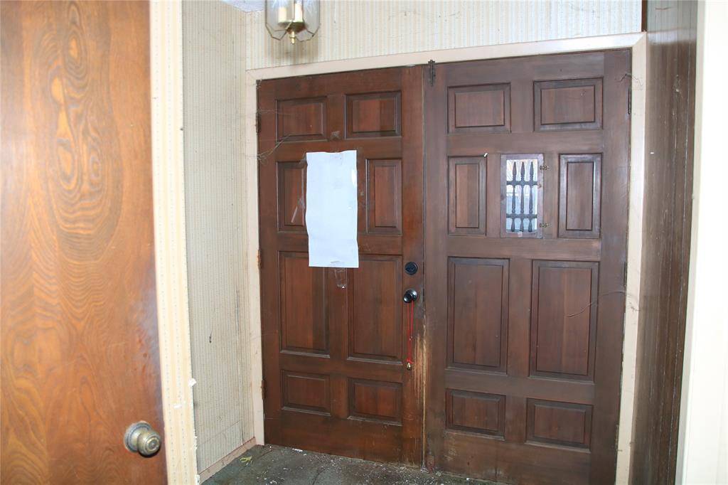 Lake Dallas, TX 75065,611 Cain Street