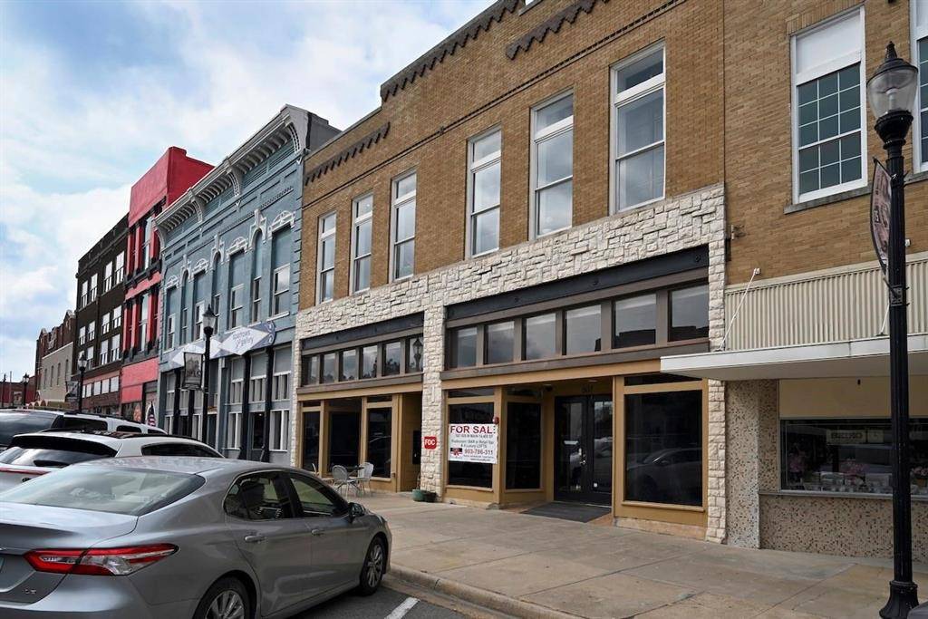 Denison, TX 75020,507 N Main Street #202