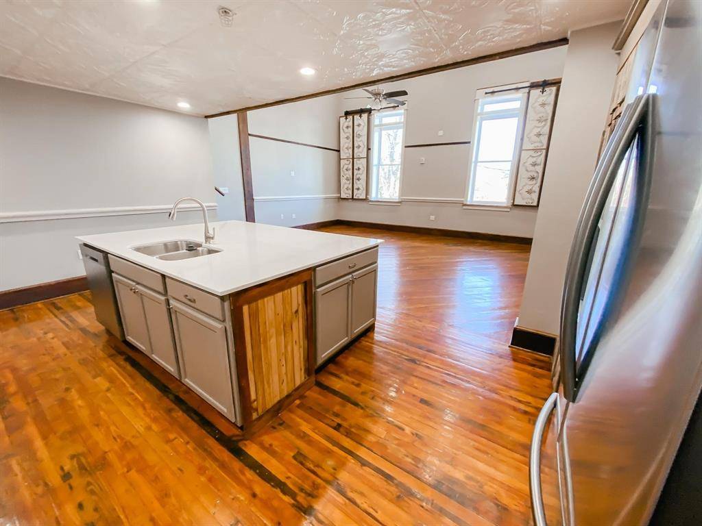 Denison, TX 75020,507 N Main Street #202