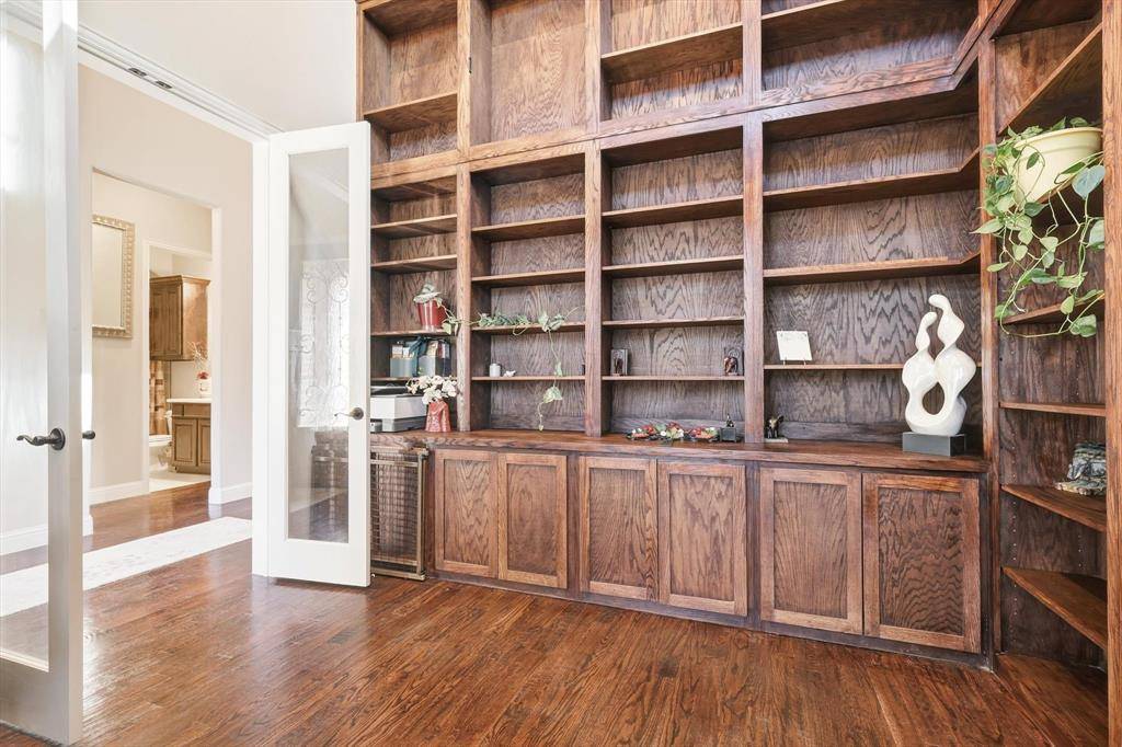 The Colony, TX 75056,8225 Bonny Bank