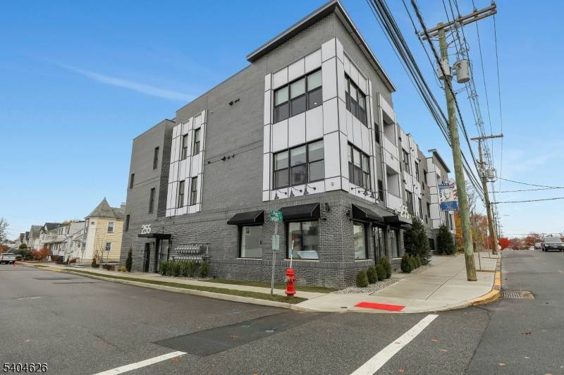 Lyndhurst Twp., NJ 07071,255 Ridge Rd #18