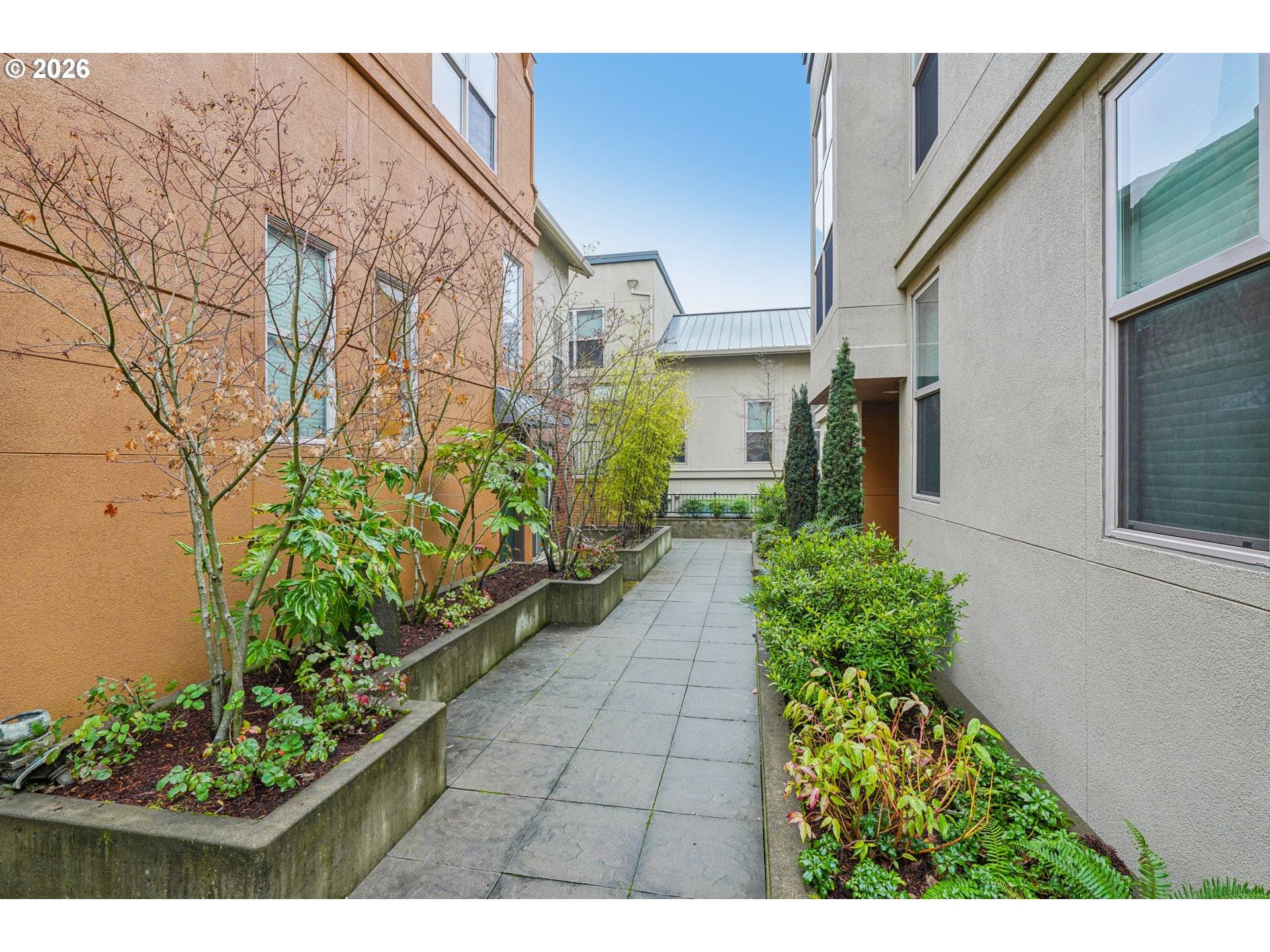 Hillsboro, OR 97124,6261 NE CARILLION DR #202