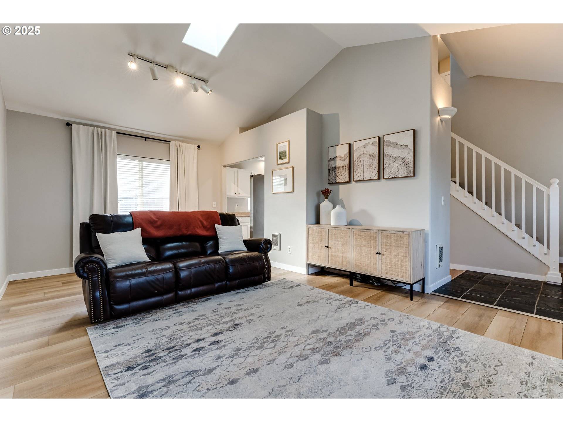 Harrisburg, OR 97446,870 MONROE ST